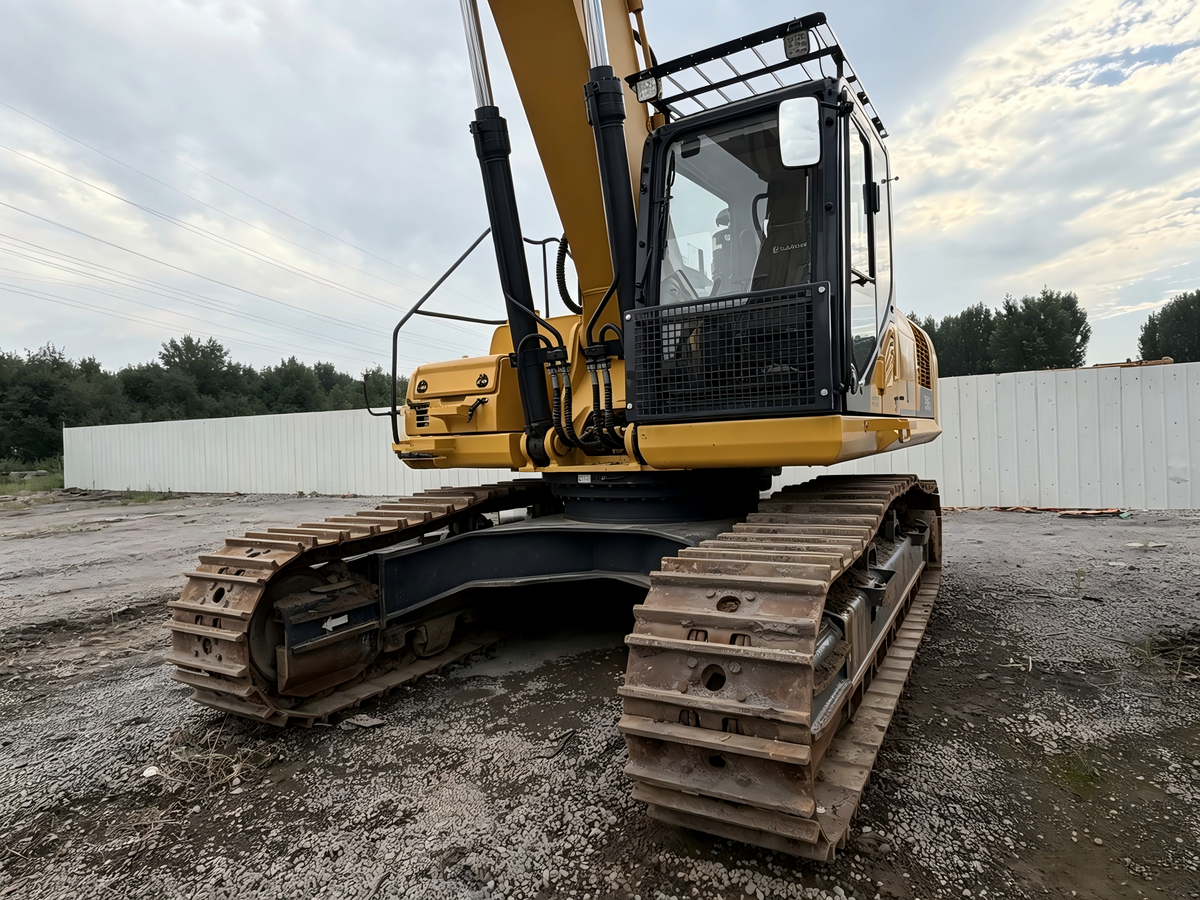 Used 2024 LIUGONG CLG938EHDG4 38.5 t Crawler Excavator – Unit 938F