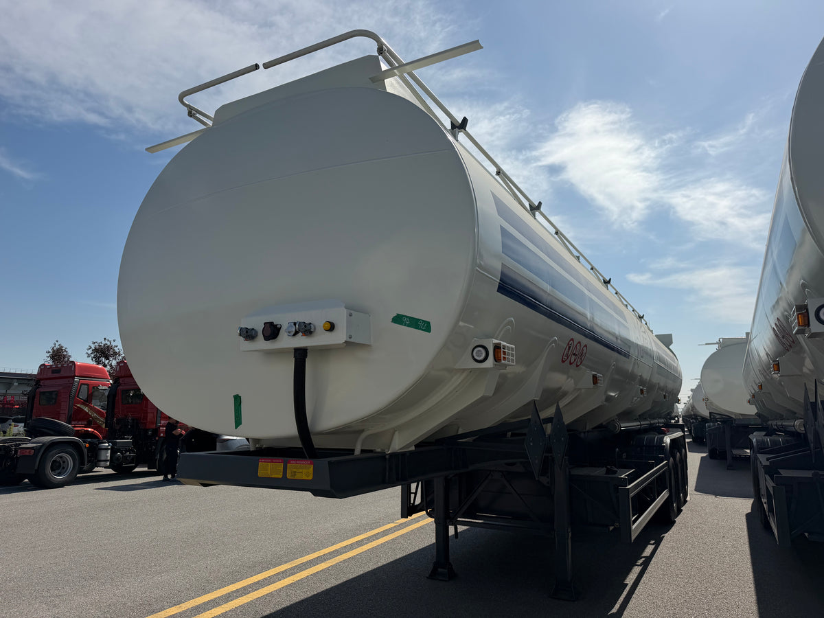 New FOTON TANK45000 60000 kg 12.5 m Aluminum Fuel Tank Semi-Trailer