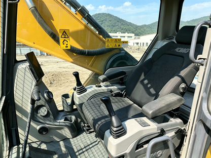 Used XCMG XE600DK MAX 59.5 t Crawler Excavator - Unit 00101