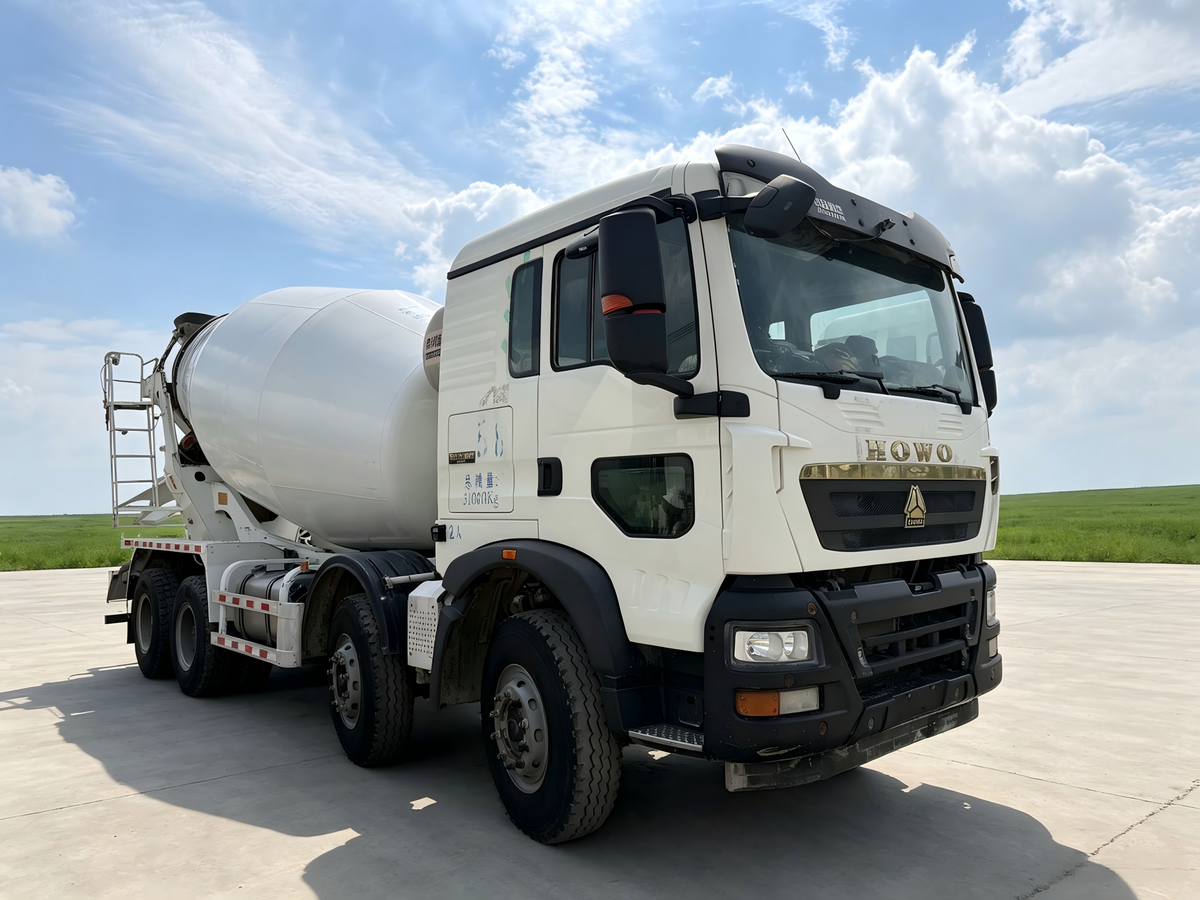 Used Sinotruk Howo TX 340-350 hp 8X4 10-12m³ Concrete Mixer Truck