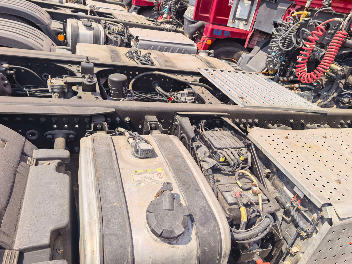 Used 2022 SHACMAN Delong X5000 480 hp 6X4 Tractor Truck