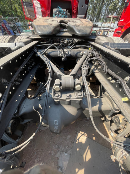 Used April 2023 SHACMAN Delong M3000S With hydraulic retarder 460 hp 9,0068km 6X4 Tractor Truck