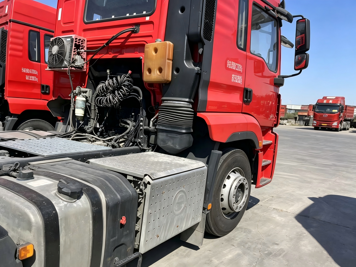 Used 2022 Shacman M3000S 480 hp 6X4 280,000km Tractor Truck-3611
