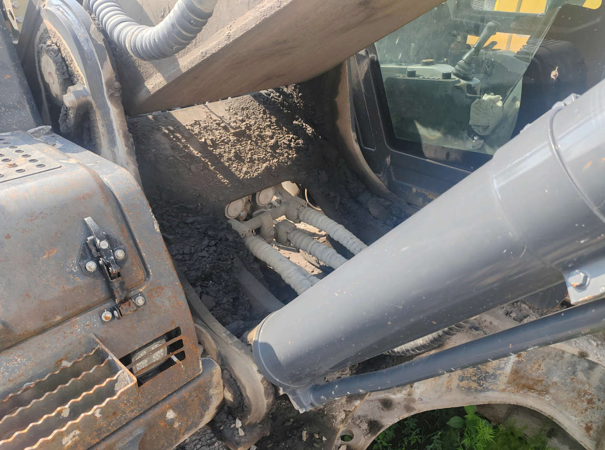Used XCMG XE600DK MAX Crawler Excavator, 50‑Ton Unit 00018