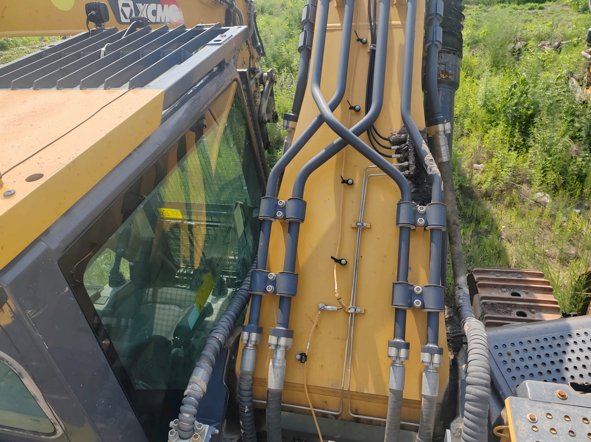 Used XCMG XE600DK MAX 59.5 t Crawler Excavator - Unit 00101