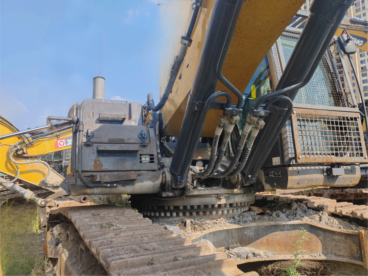 Used 2021 XCMG XE600DK MAX 59.5 t Crawler Excavator – Unit 00184