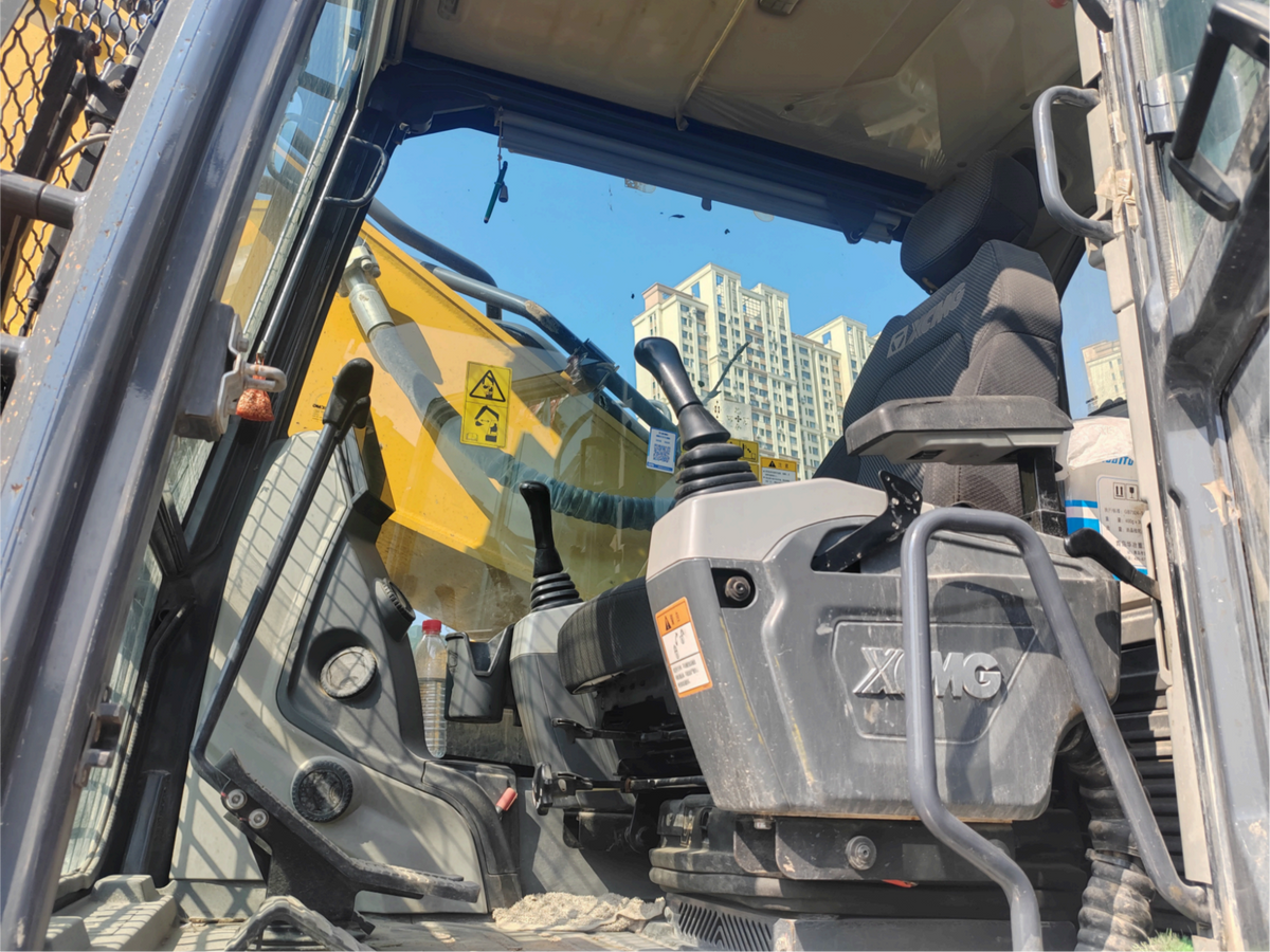 Used 2021 XCMG XE600DK MAX 59.5 t Crawler Excavator – Unit 00184