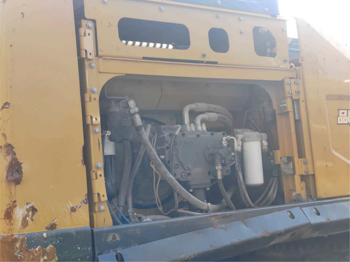Used 2021 XCMG XE600DK MAX 59.5 t Crawler Excavator – Unit 00184
