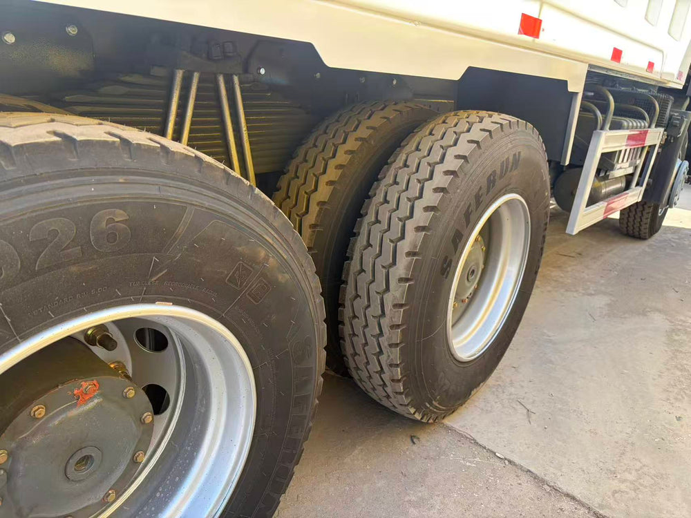 Remanufactured Sinotruk Howo-7 371 hp 6X4 Dump Truck