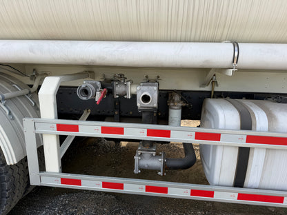 New J6P‑350 350 hp 6X4 Anti-corrosion Liquid Tank Truck