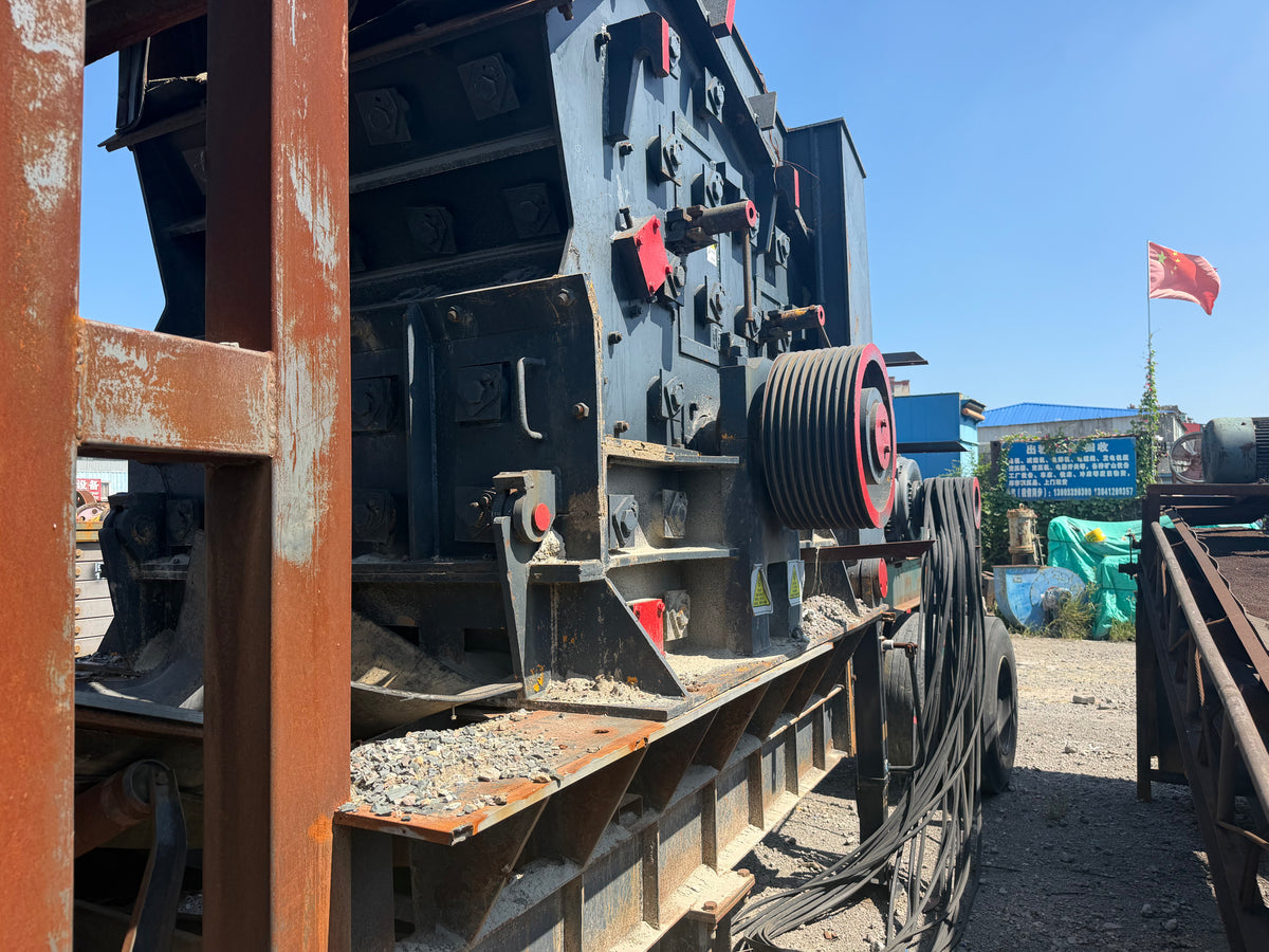 Used PF1315 Tire-type Mobile Impact Crushing Station