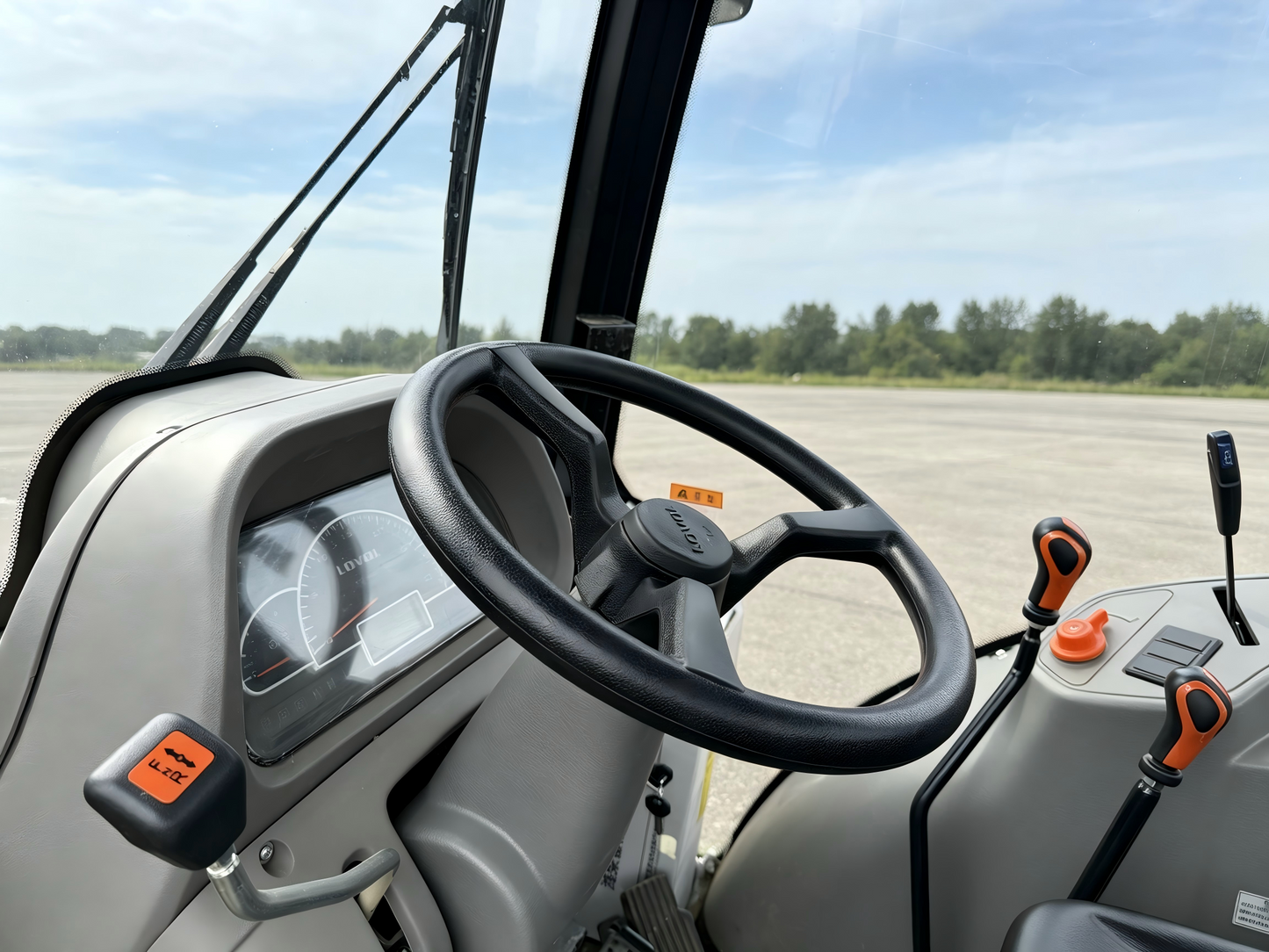 Used LOVOL Oubao MW2104-6 210 HP 4WD Tractor