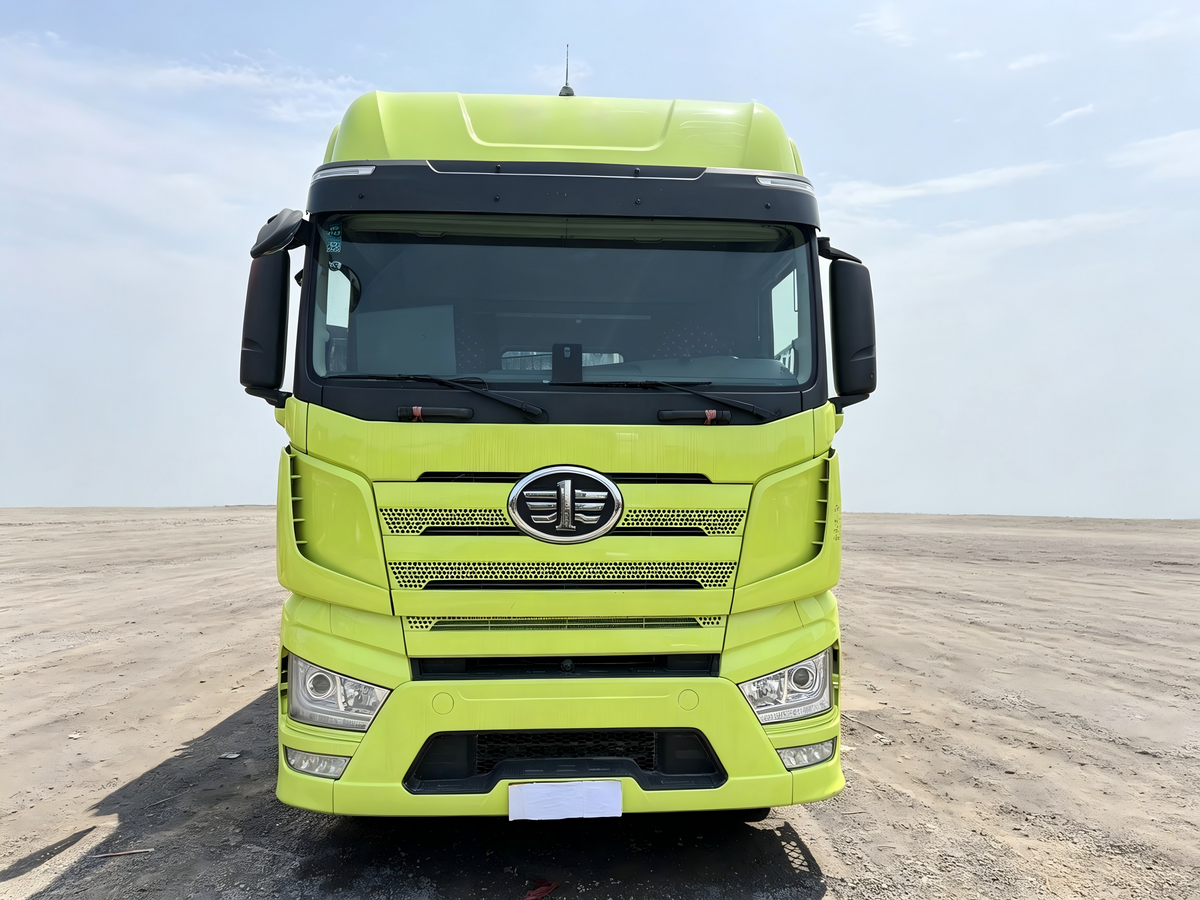 Used FAW Jiefang J6P 550 HP 6×4 Tractor Truck-3811