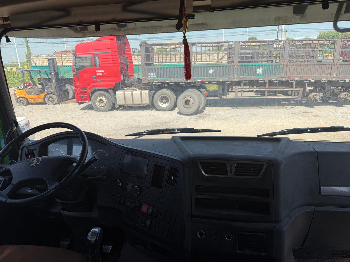 Used Shacman Delong X3000 550 hp 6X4 6.85 m Tractor Truck-41177