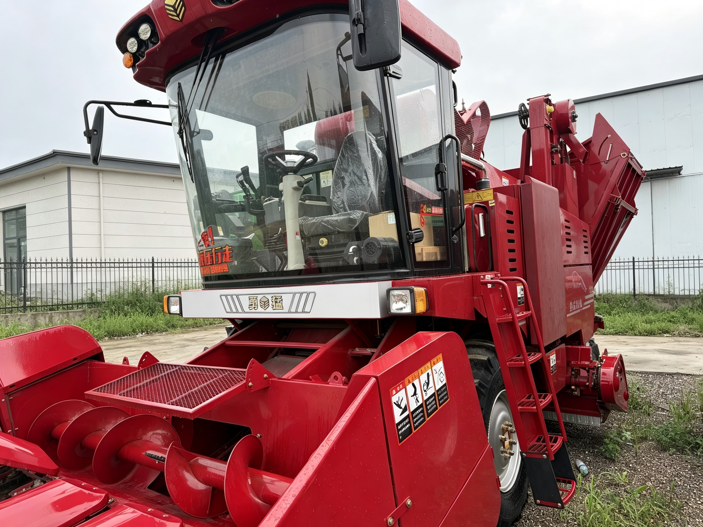 Used YONGMENG 4YZ-5B06 (G4) 5-Row Corn Harvester