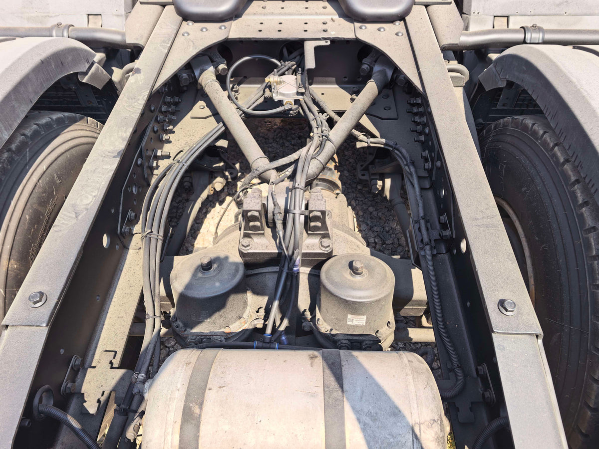 Used 2022 SHACMAN Delong X5000 480 hp 6X4 Tractor Truck