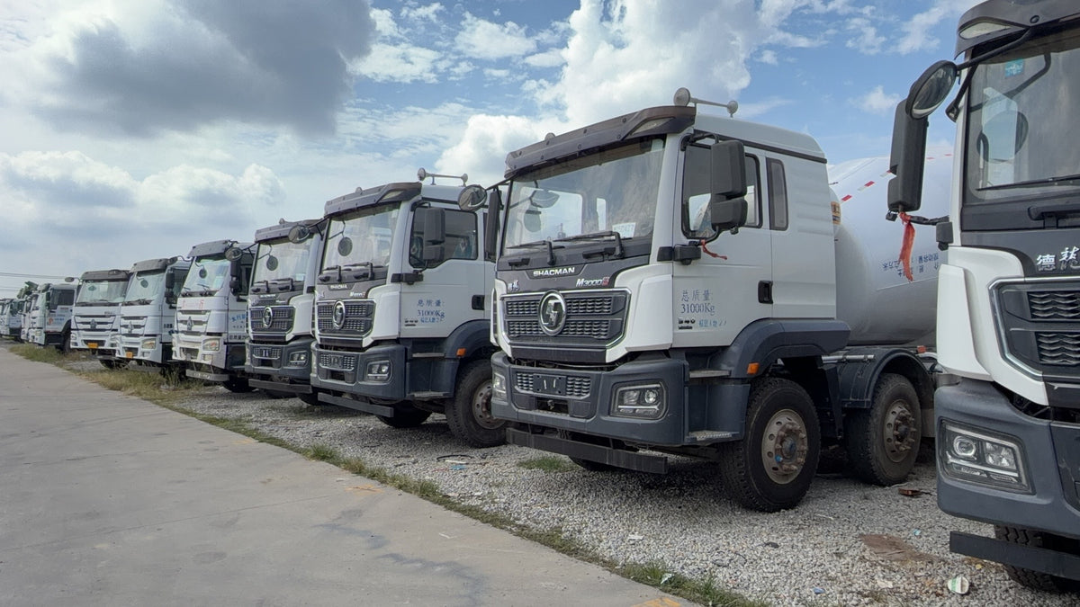 Used Shacman Delong M3000S 340 hp 8X4 8-12m³ Concrete Mixer Truck