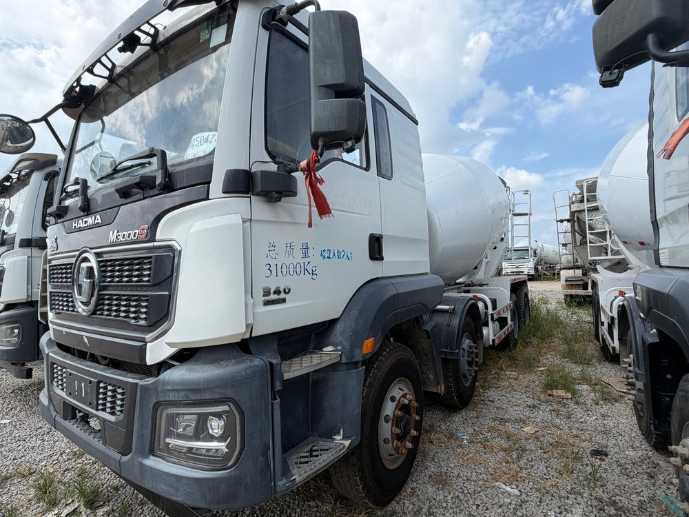 Used Shacman Delong M3000S 350 hp 8X4 7.85m³ Concrete Mixer Truck