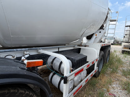 Used Shacman Delong M3000S 350 hp 8X4 7.85m³ Concrete Mixer Truck