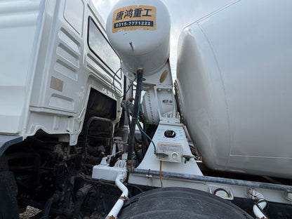 Used Shacman Delong M3000S 350 hp 8X4 7.85m³ Concrete Mixer Truck