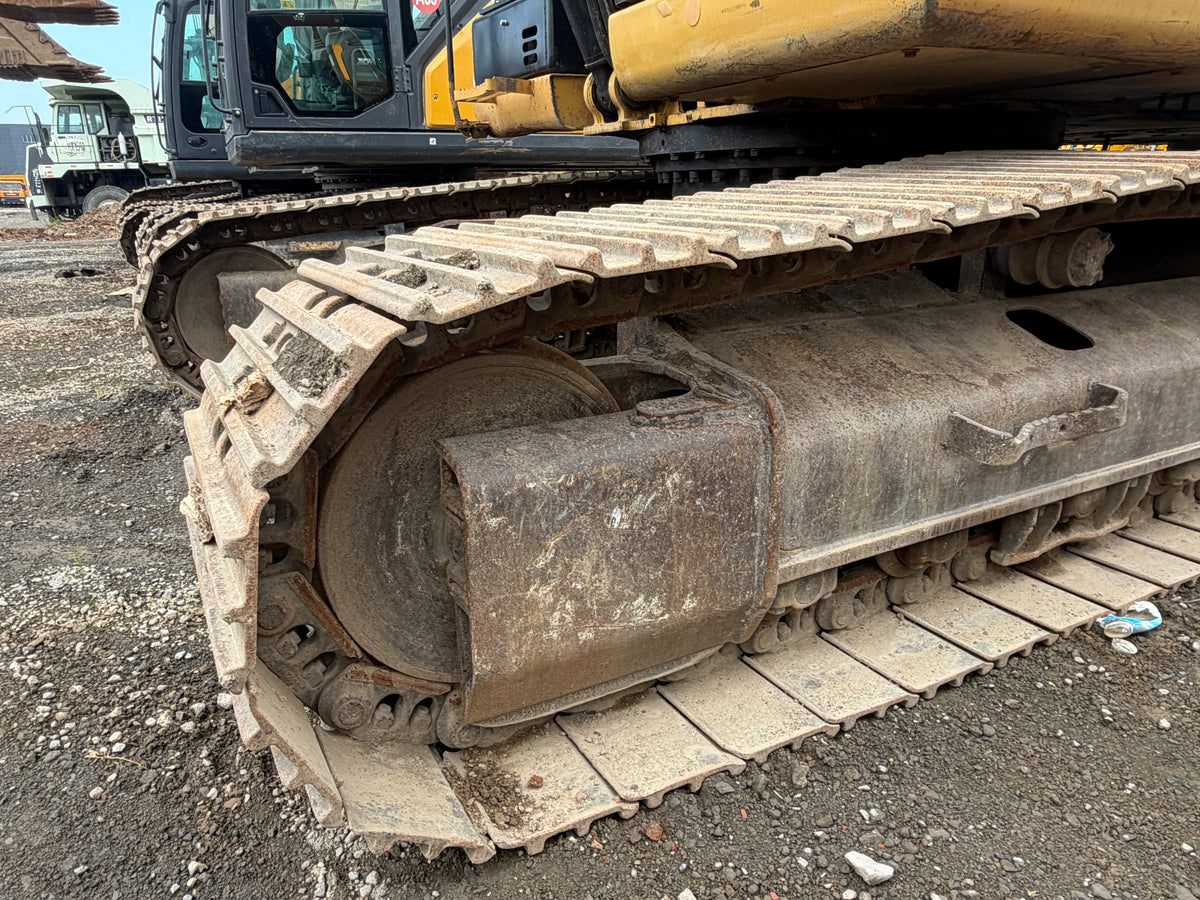Used CAT 326D2L 29.24 t Crawler Excavator - Unit 326