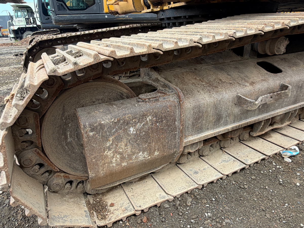 Used CAT 326D2L 29.24 t Crawler Excavator - Unit 326