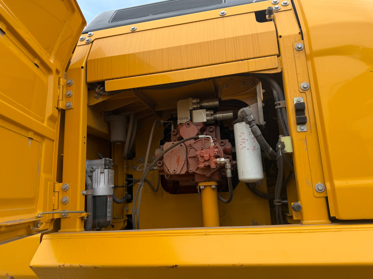 Used 2025 LIUGONG CLG939FGA 39.8 t Crawler Excavator – Unit 939F