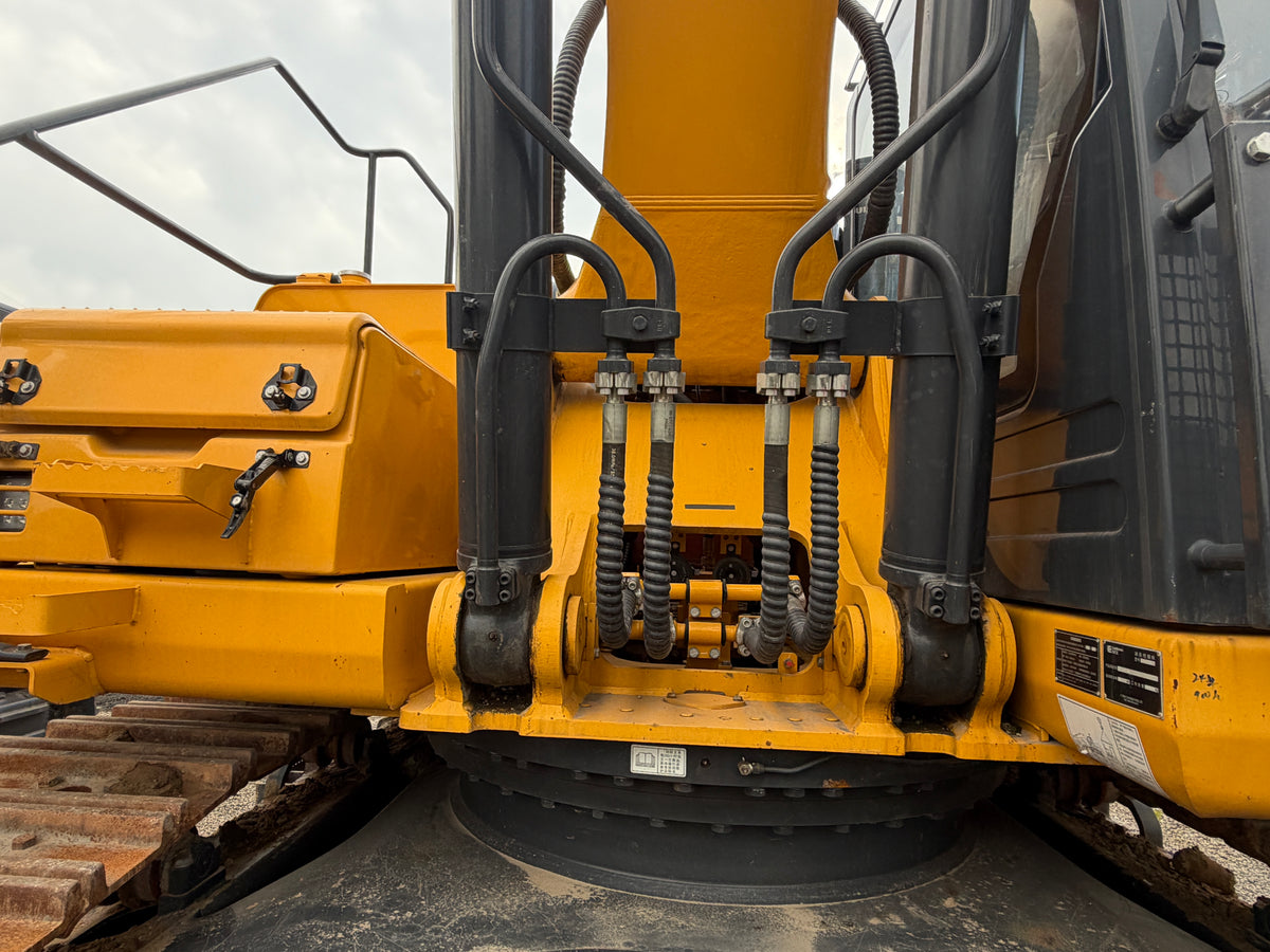 Used 2024 LIUGONG CLG938EHDG4 38.5 t Crawler Excavator – Unit 938F