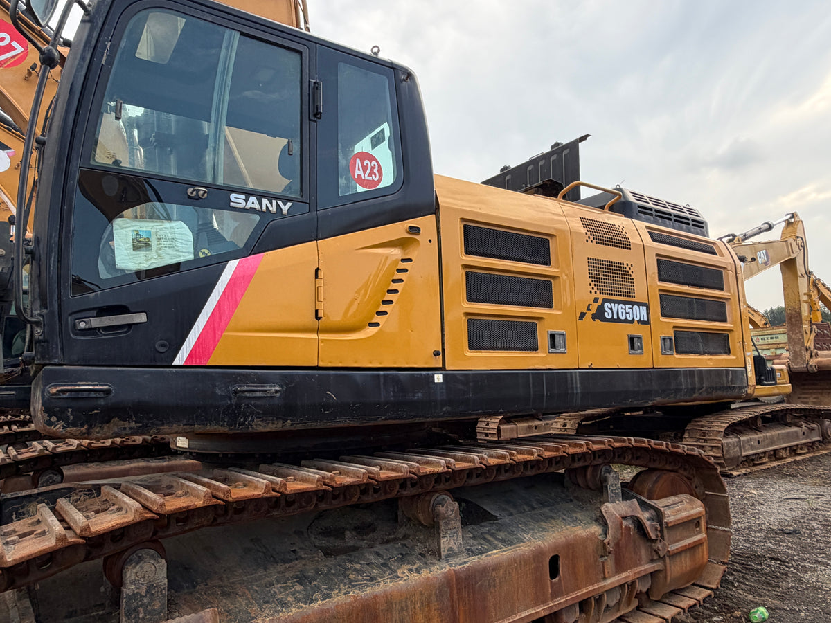 Used SANY SY650H 65 t Crawler Excavator - Unit 650H