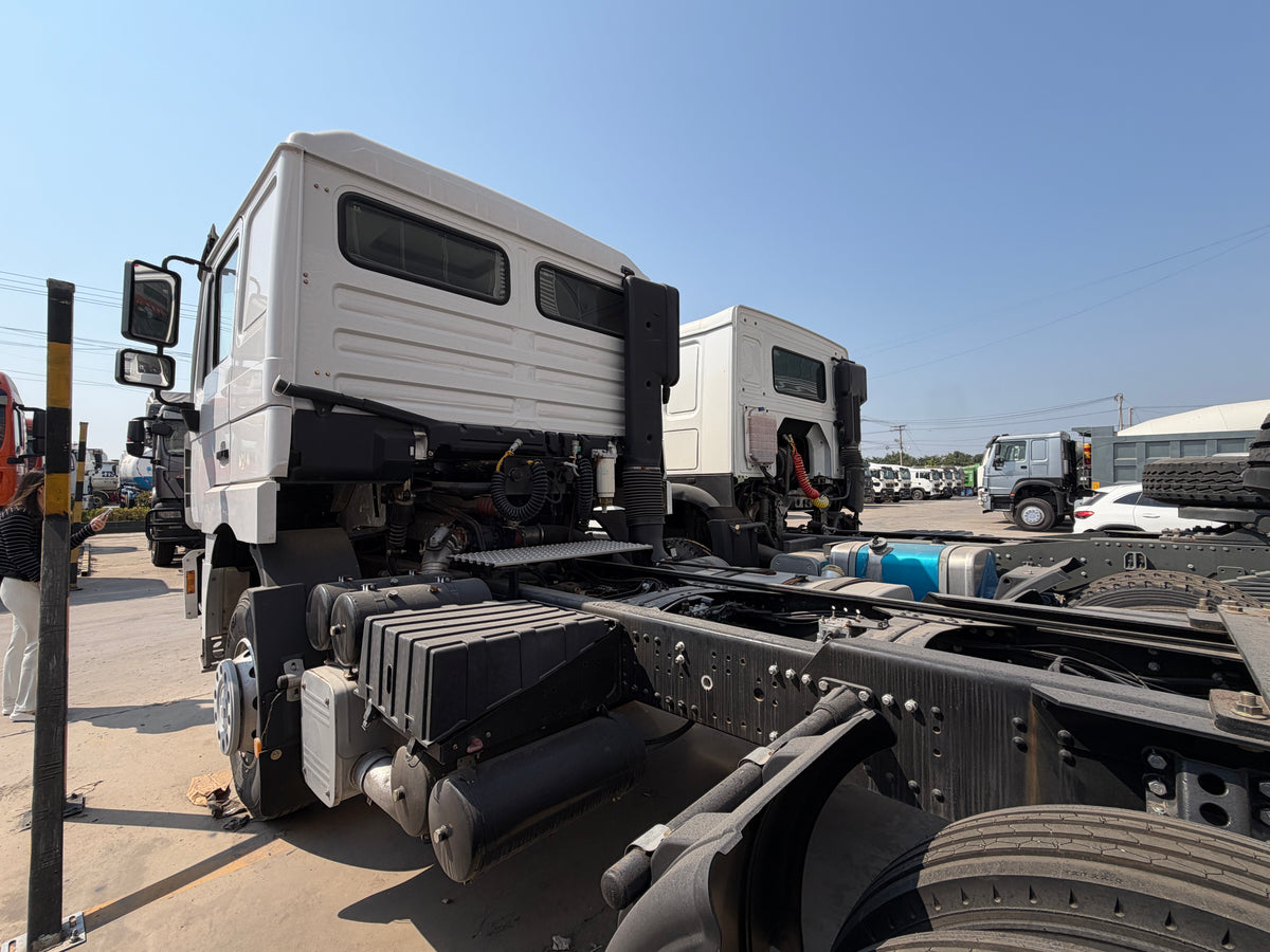 Used SHACMAN DELONG F3000 430 hp 6X4 Tractor Truck