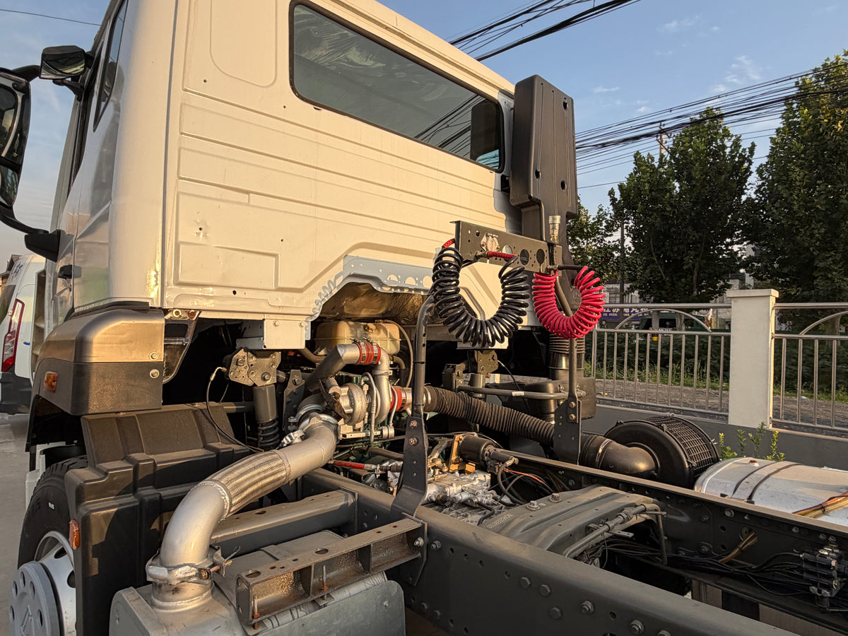 Remanufactured SINOTRUK HOWO NX 430/460/480 hp 6X4 Tractor Truck