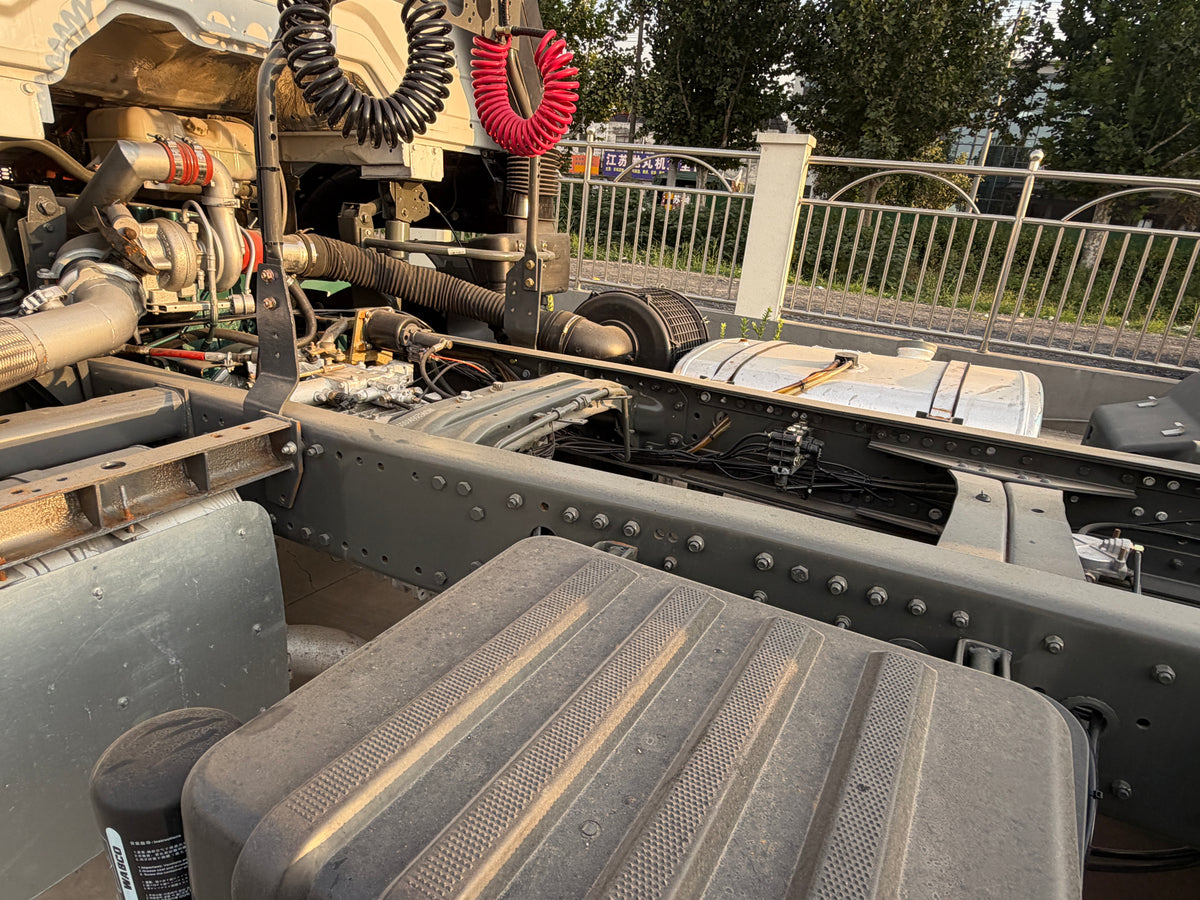 Remanufactured SINOTRUK HOWO NX 430/460/480 hp 6X4 Tractor Truck