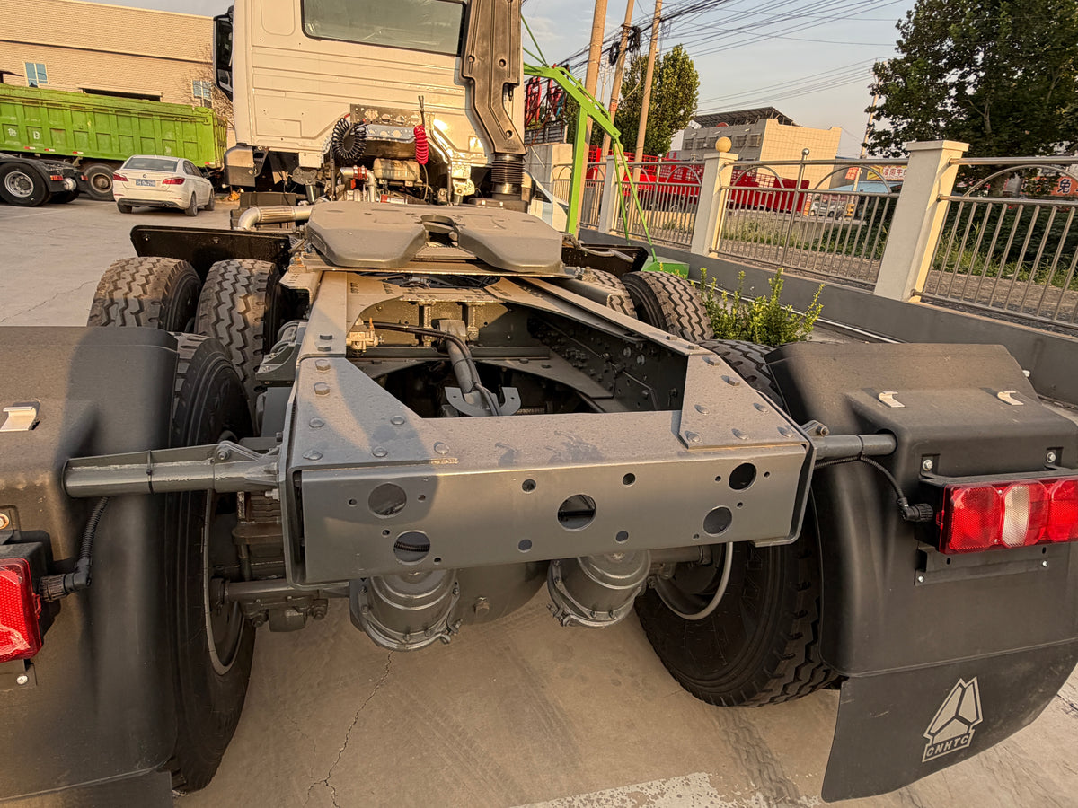 Remanufactured SINOTRUK HOWO NX 430/460/480 hp 6X4 Tractor Truck