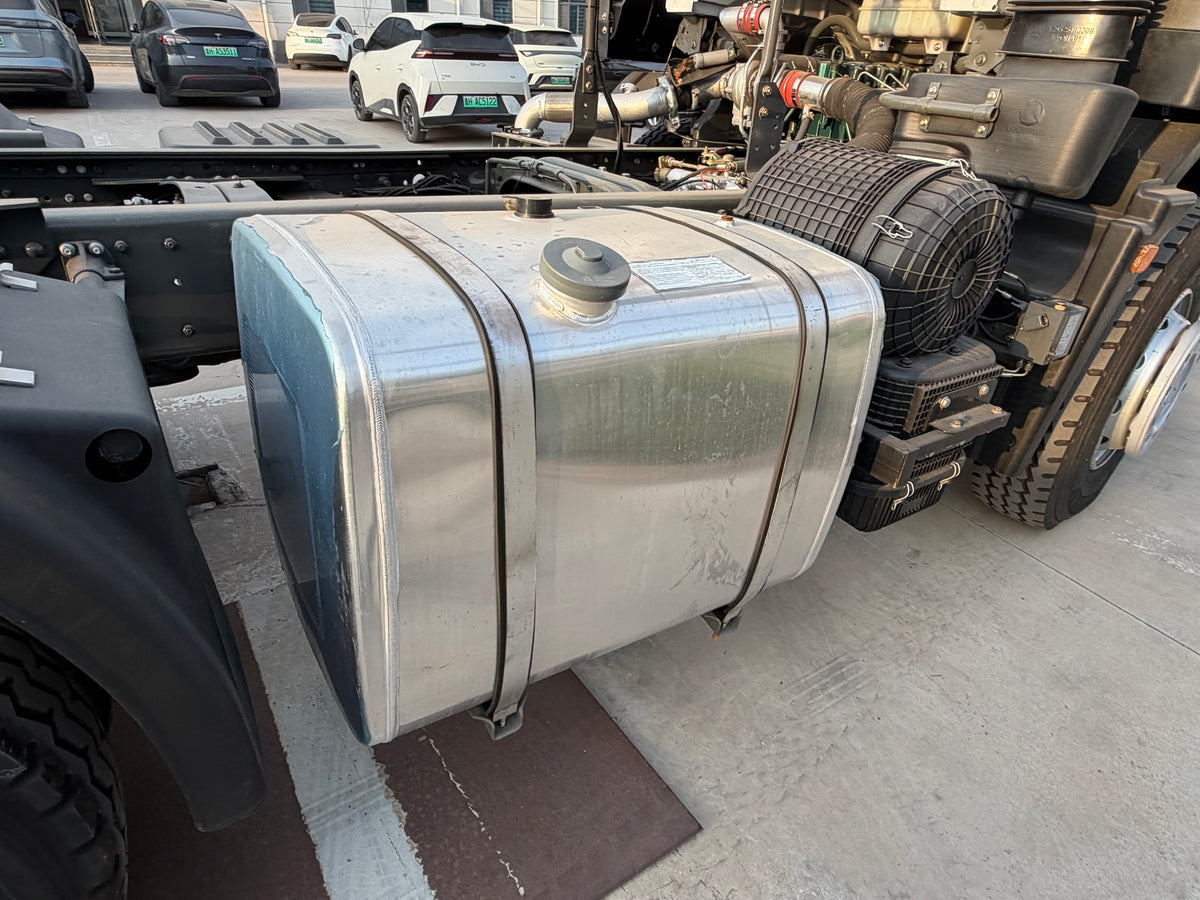 Remanufactured SINOTRUK HOWO NX 430/460/480 hp 6X4 Tractor Truck