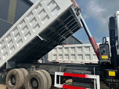 Remanufactured Sinotruk Howo 371 hp 8X4 Dump Truck