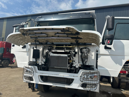Remanufactured Sinotruk Howo 371 hp 8X4 Dump Truck