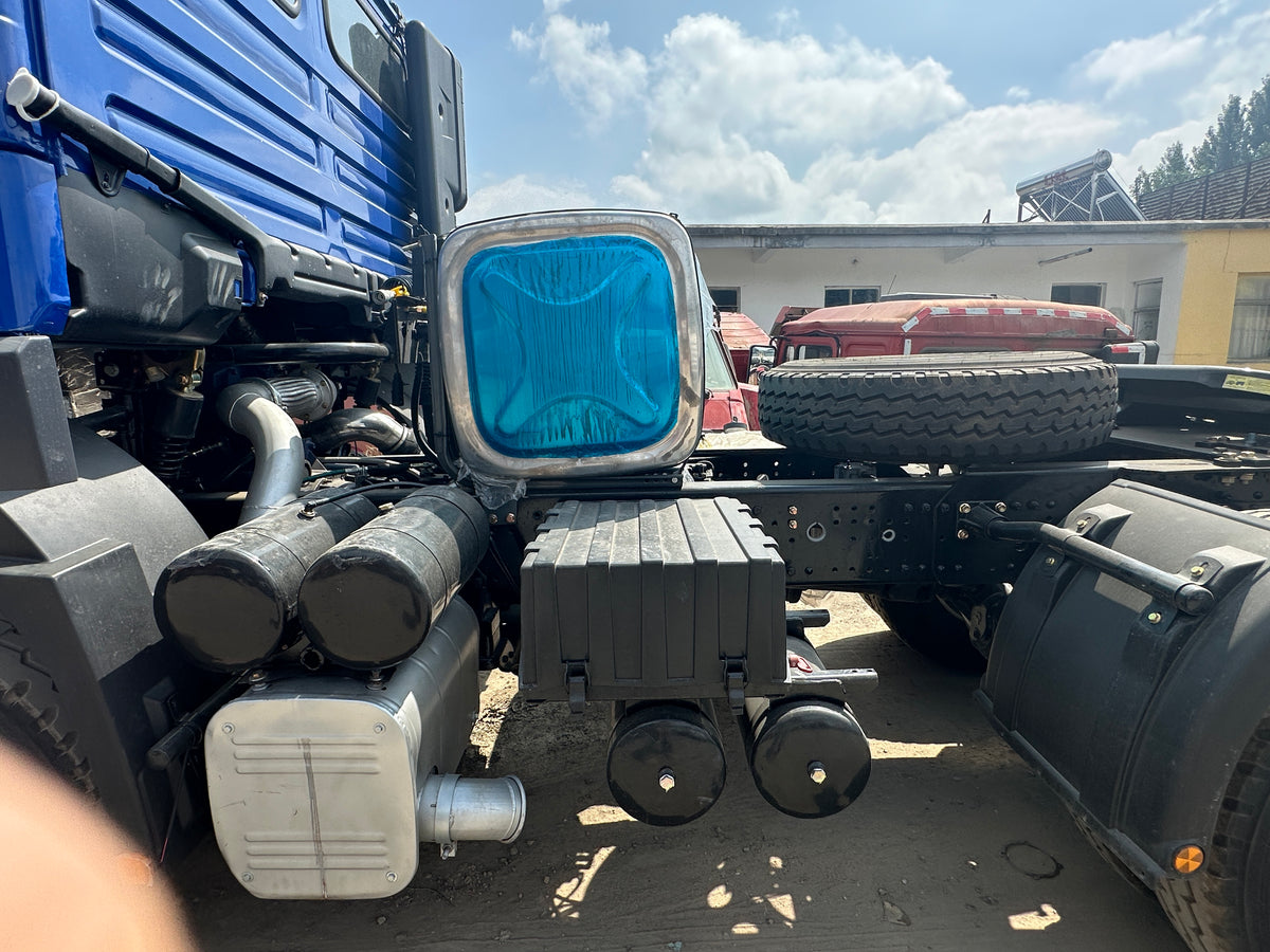 Remanufactured Shacman F3000 371 HP 6×4 Tractor Truck