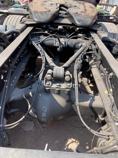 Used April 2023 SHACMAN Delong M3000S With hydraulic retarder 460 hp 9,0068km 6X4 Tractor Truck