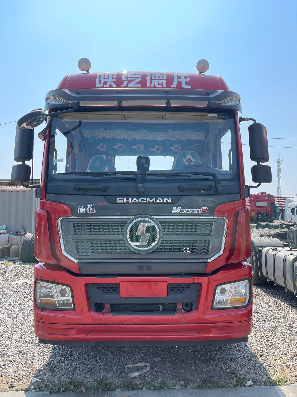 Used April 2023 SHACMAN Delong M3000S With hydraulic retarder 460 hp 9,0068km 6X4 Tractor Truck
