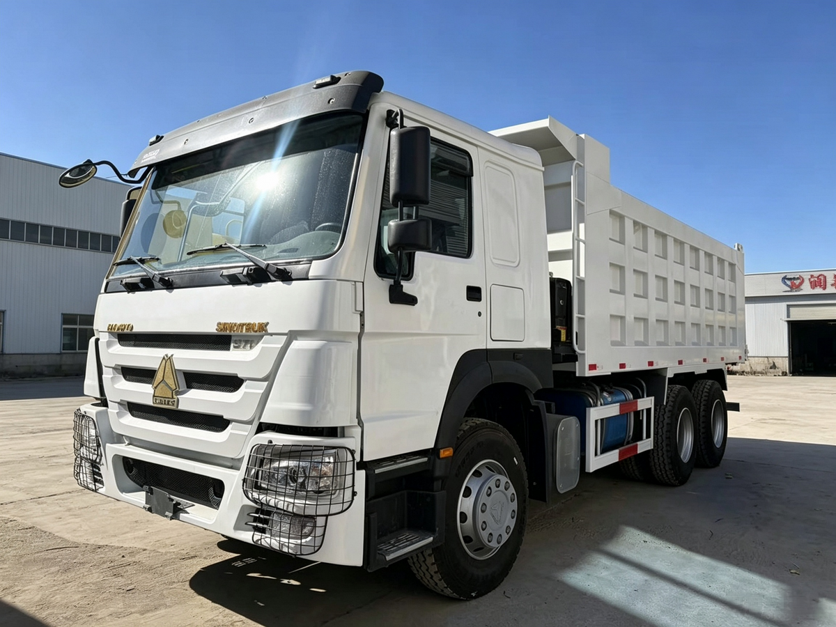 Remanufactured Sinotruk Howo-7 371 hp 6X4 Dump Truck