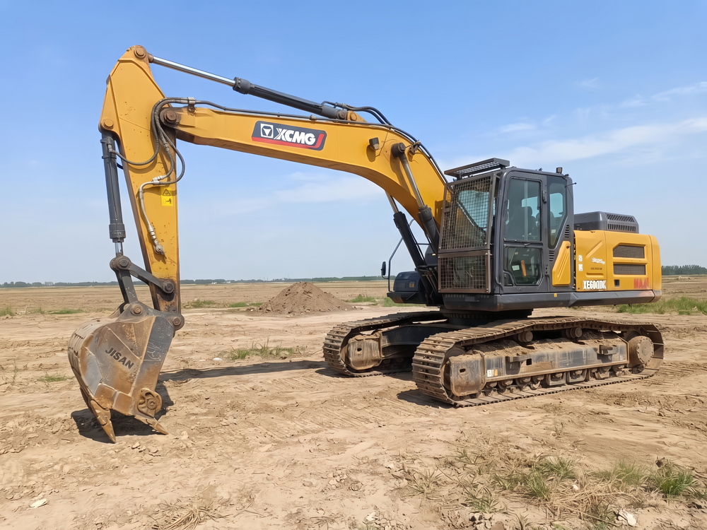 Used XCMG XE600DK MAX 59.5 t Crawler Excavator – Unit 00089