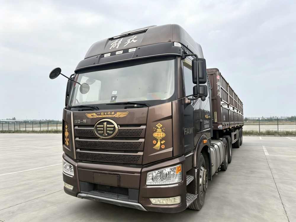 Used FAW Jiefang New J6P 500 HP 6×4 Tractor Truck-9313