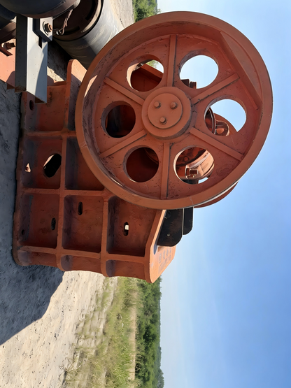 Used Yuefeng PE400×600 6.5t Jaw Crusher