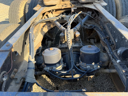 Used August 2018 SHACMAN Delong X3000 Heavy Duty Version Manual Transmission with Hydraulic Retarder 1,058,069km 550 hp 6X4 Tractor Truck