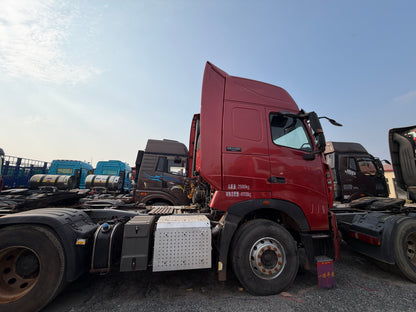 Used July 2020 SINOTRUK HOWO T7H Heavy Duty Version Manual Transmission 430 hp 6X4 Tractor Truck