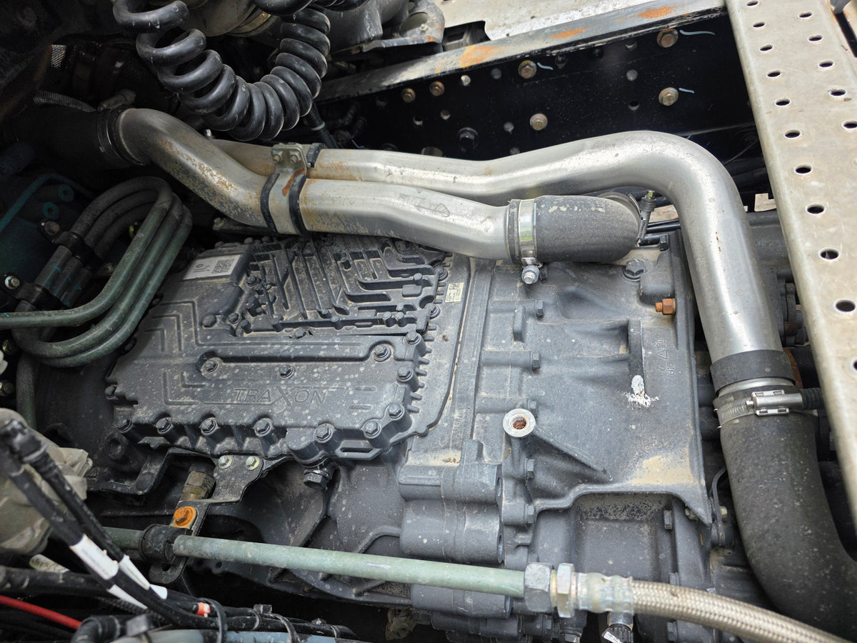 Used 2023 FAW J7 660 hp 36,0000km 6X4 Tractor Truck