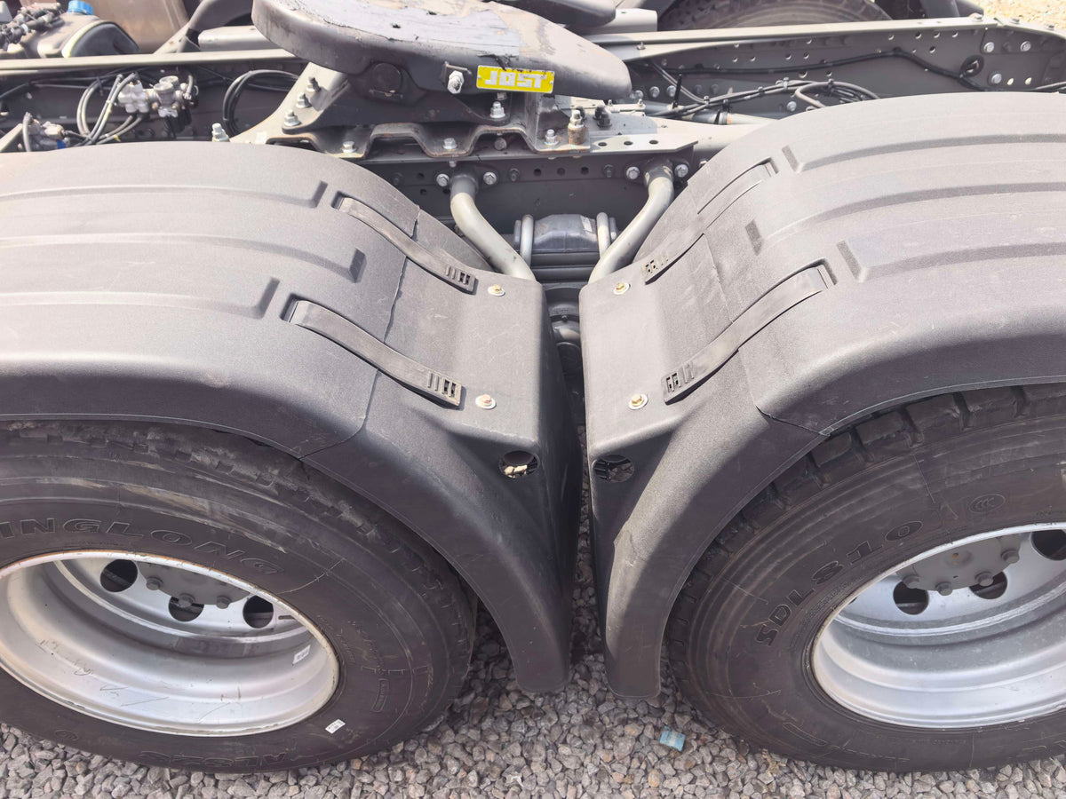 Used 2024 SINOTRUK SITRAK C7H 480 hp Low Mileage 6X4 Tractor Truck