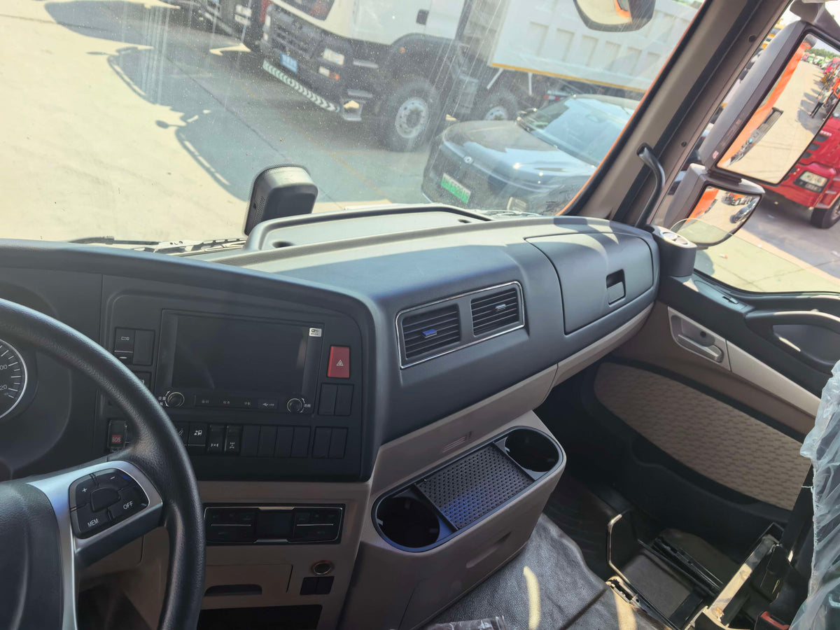 Used 2021 SINOTRUK HOWO TX 460 hp Several thousand km 6X4 Tractor Truck